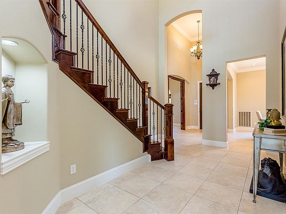 3rd image of 1614 Ravenel Ln