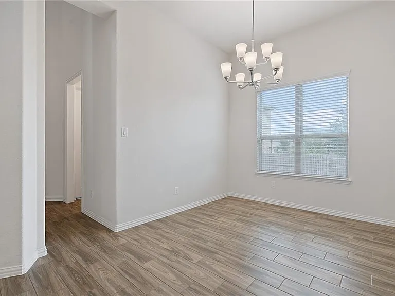 2905 Consuelo Way — Photo 15