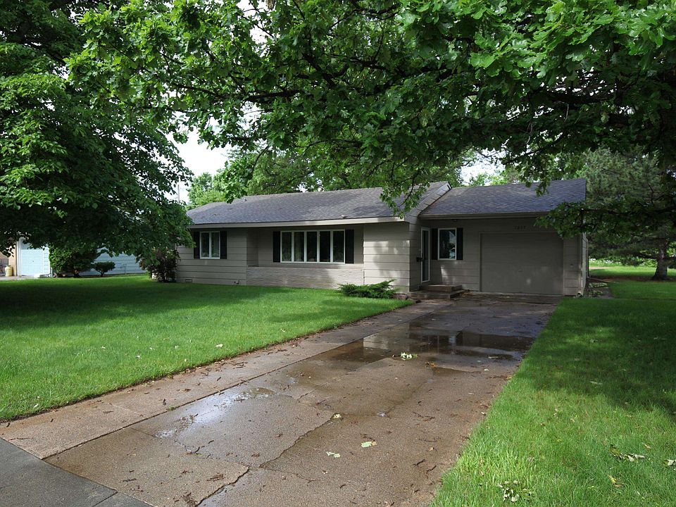 1st image of 1817 Hoover St