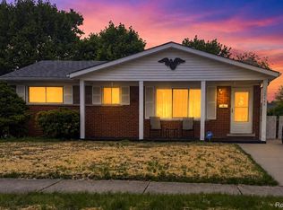 32646 Hazelwood St, Westland, MI 48186