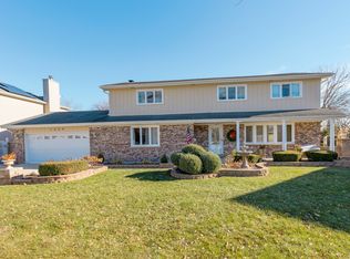 1339 W Meyer Dr, Addison, IL 60101