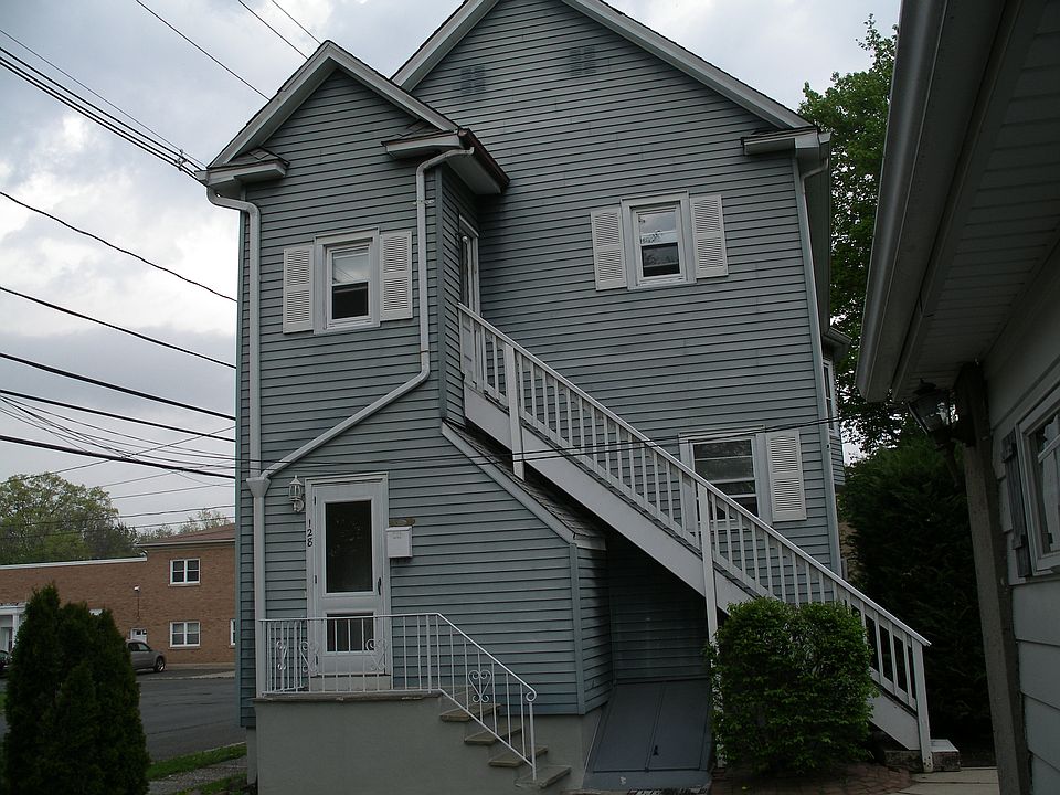 Private First Floor Entrance