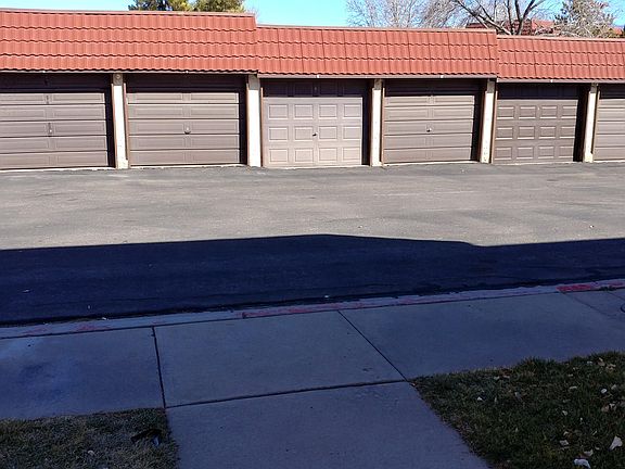 3rd image of 831 Country Club Dr SE APT 2D