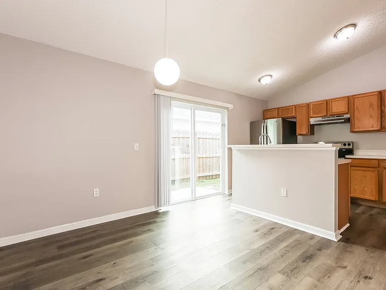 30319 Birdhouse Dr — Photo 5