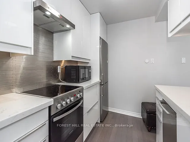 105 McCaul St #202 — Photo 5