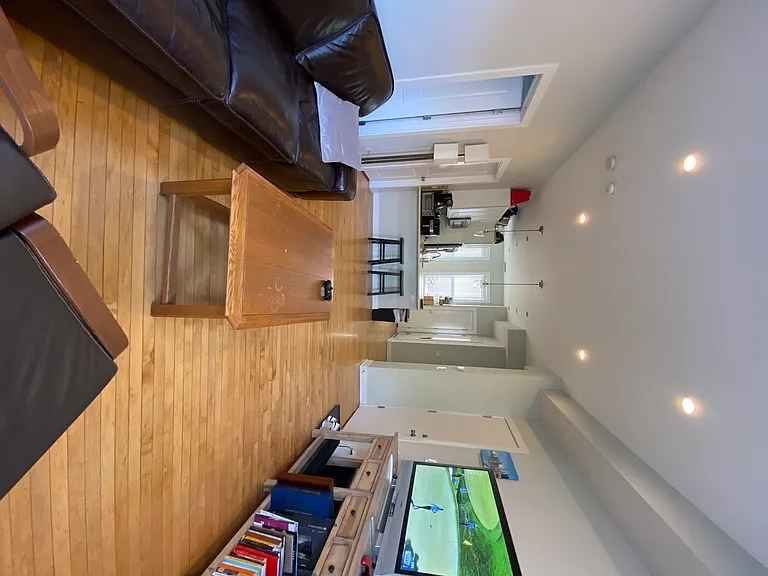 2778 N Kenmore Ave #3 — Photo 8