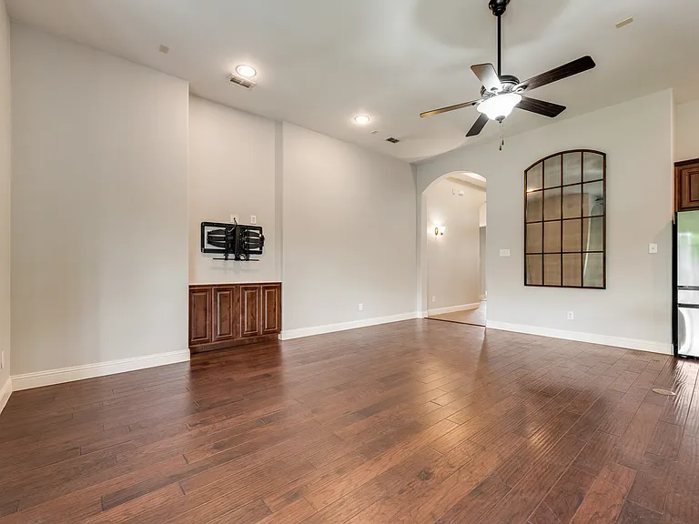 2112 Benjamin Creek Dr — Photo 14