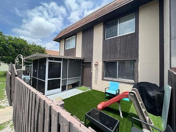 3rd image of 2110 Sherwood Forest Boulevard #22