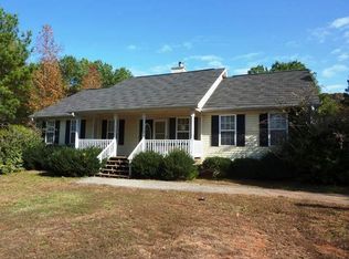6592 Forrest Rd, Grantville, GA 30220