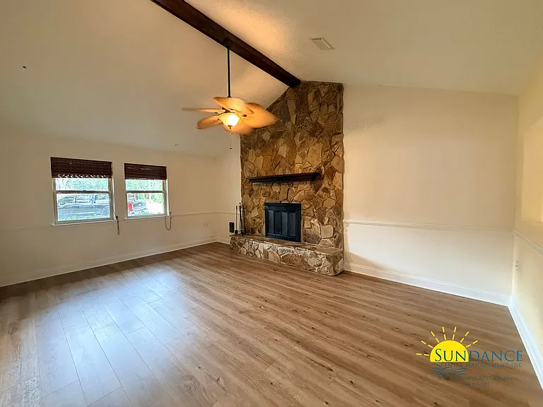103 Azalea Cir — Photo 11