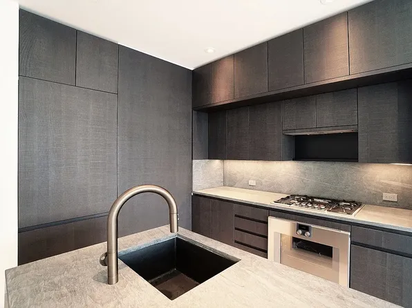 130 William Street image 9 of 68