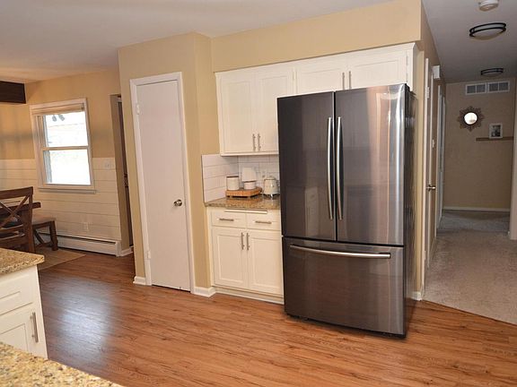 4th image of 2132 Rambling Rose ROAD