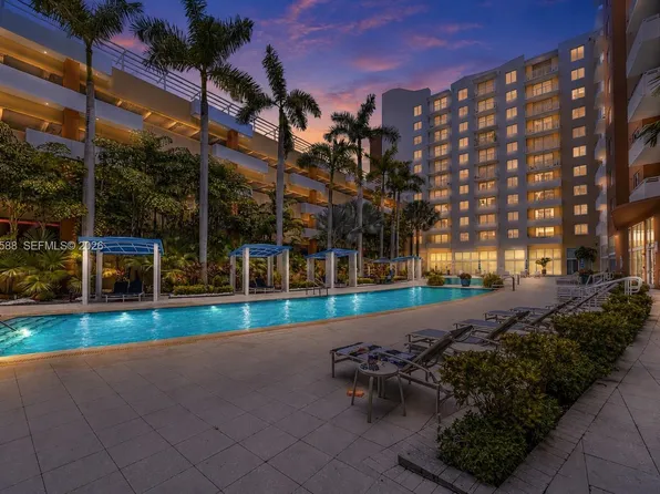 2775 NE 187th St APT 318, Aventura, FL 33180
