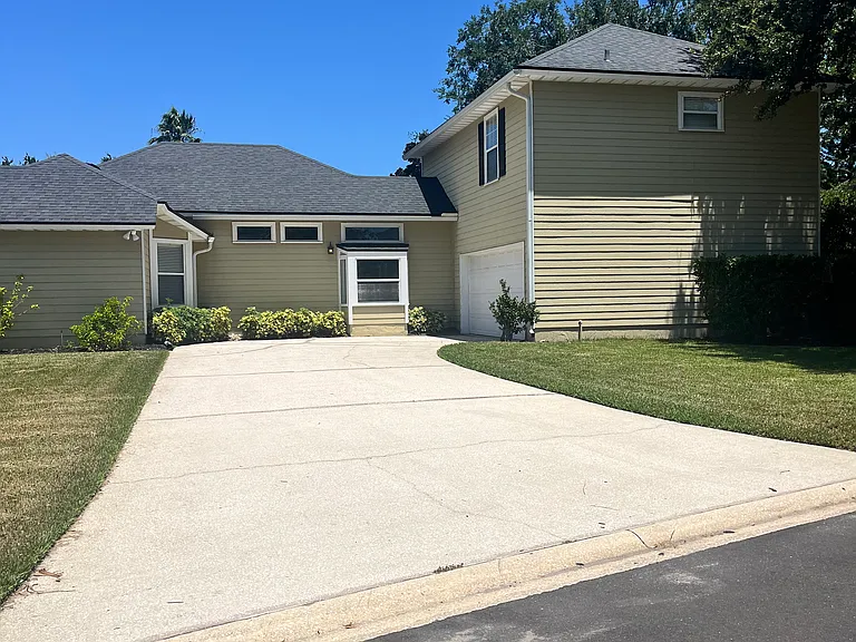 2891 Saint Maarten Ct — Photo 20