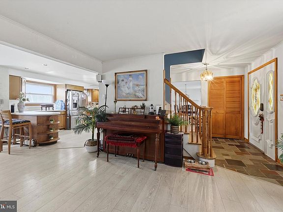 5th image of 630 Mount Alverno Rd