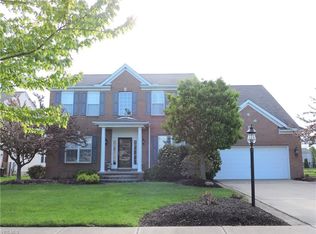 9816 Tuttle Rd, Olmsted Township, OH 44138