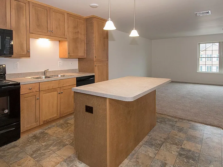 130 Tom Ave #D — Photo 4