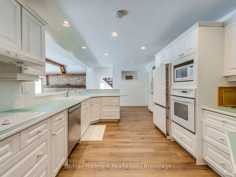 157 Trelawn Ave — Photo 21