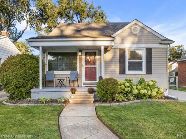 2824 Oakshire Ave, Berkley, MI 48072