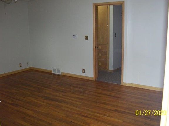 2nd image of 904 W 2nd St