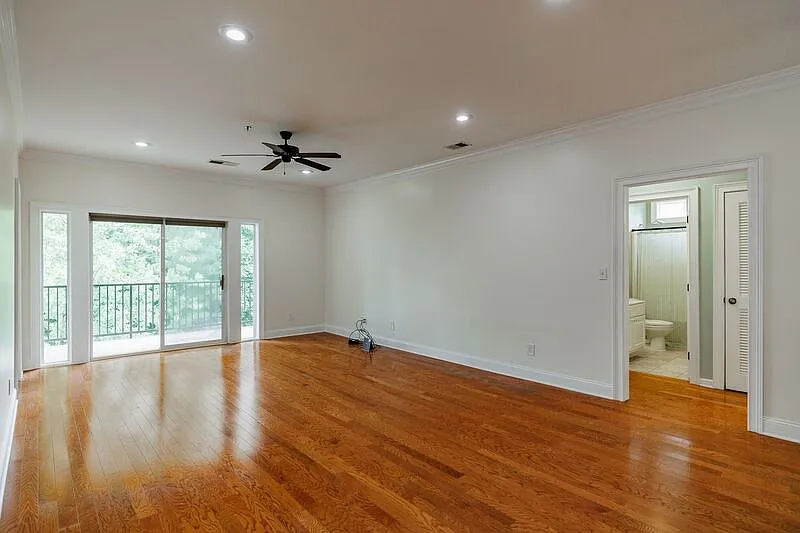 3 bed, 2.0 bath, 1582 sqft, $1,650 — Photo 3