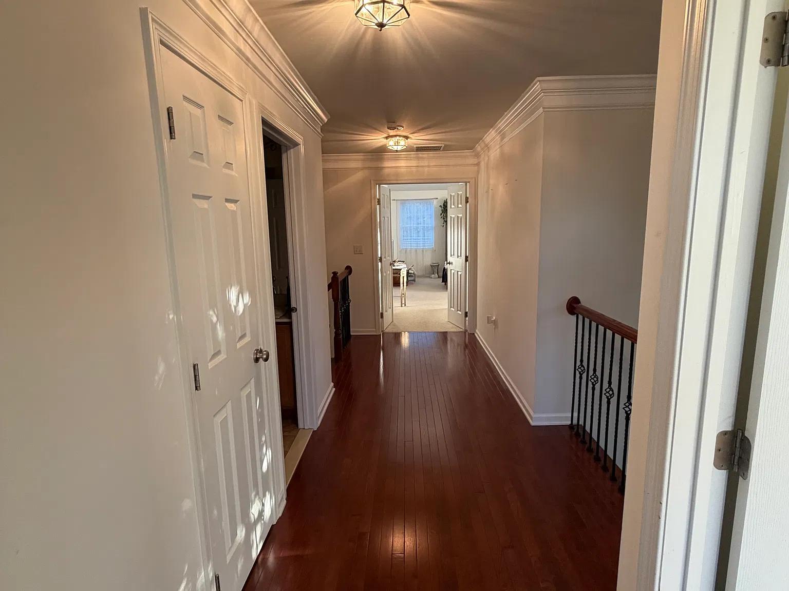 1304 Glastonbury Lane — Photo 4