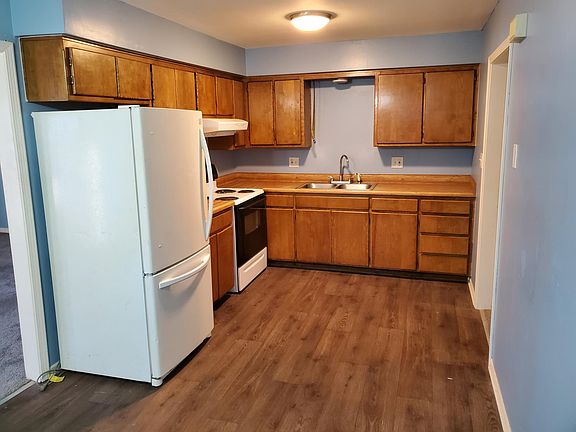 3rd image of 420 W Sea Ave APT A