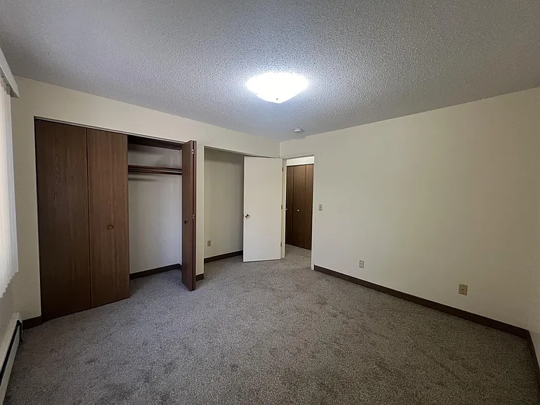 1825 S 5th St — Photo 5