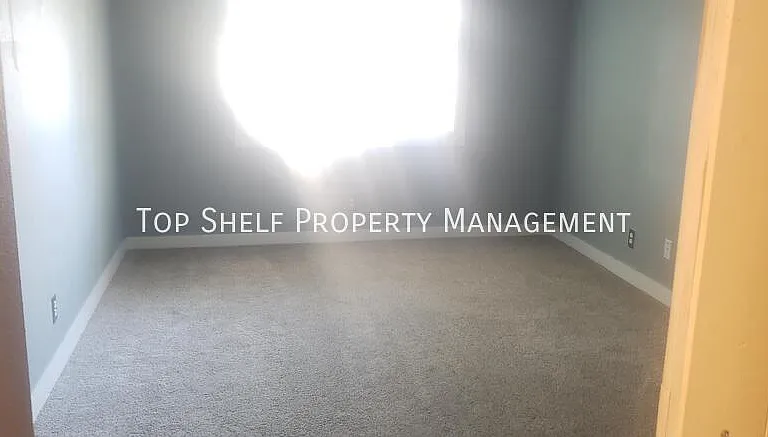 9513 University Ave #8 — Photo 7