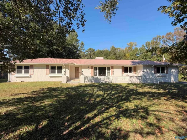 108 Brock St, Albertville, AL 35950