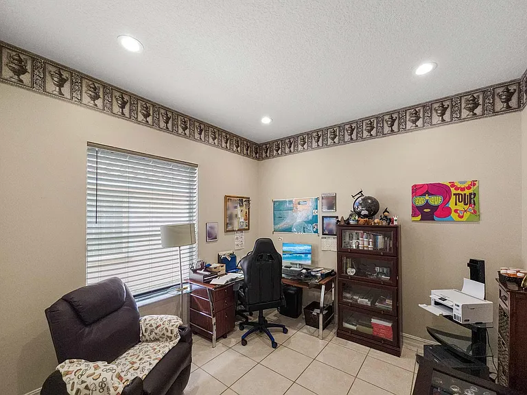 5058 Glenville Dr — Photo 24