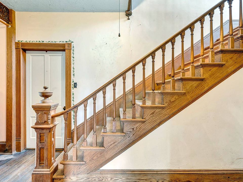 16th image of this home