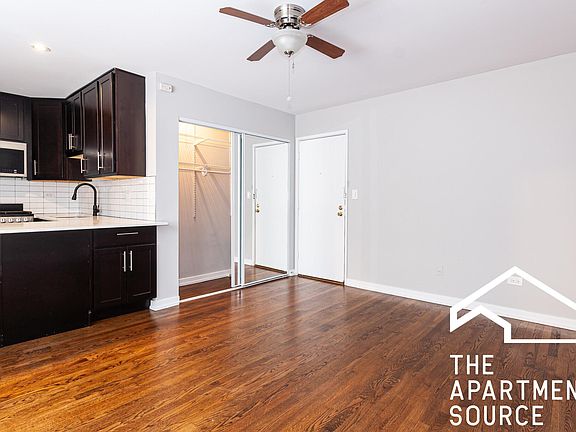 5th image of 530 W Oakdale Ave #409