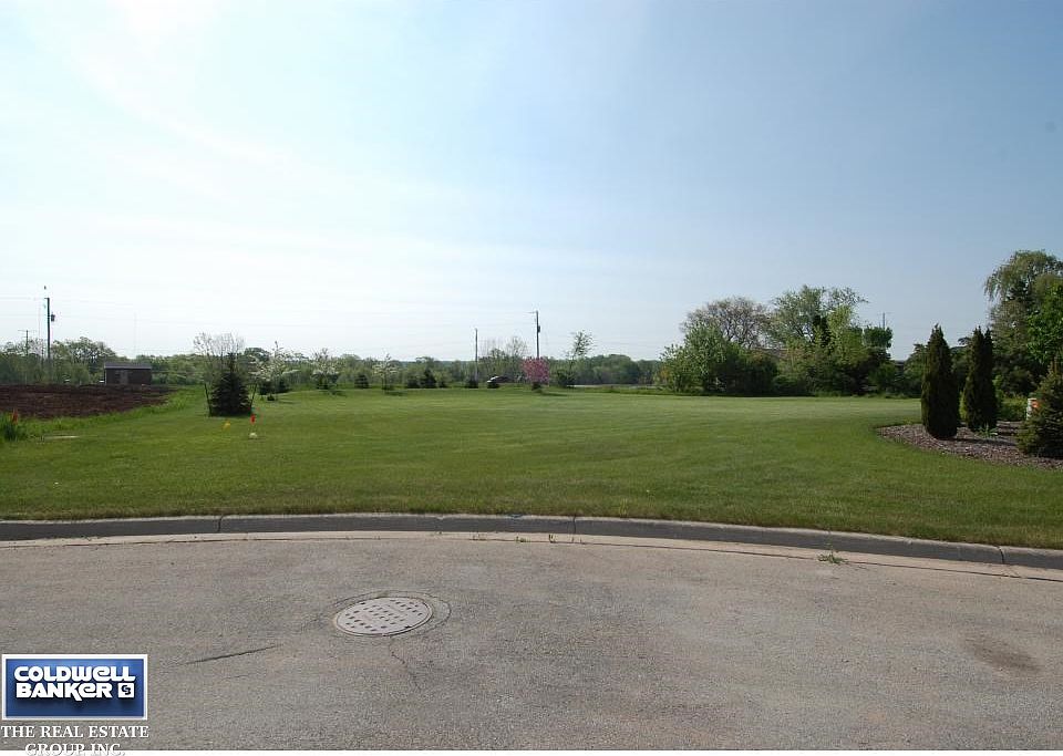 2nd image of 943 Trailside Ct