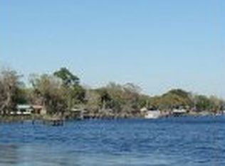 105 Walters Ct, Crescent City, FL 32112