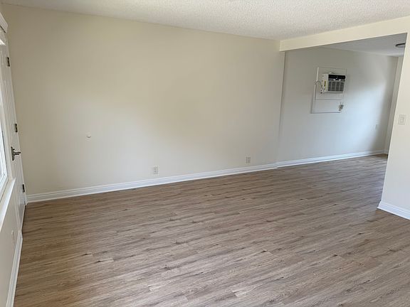 4th image of 137 N Myrtle Ave APT 6