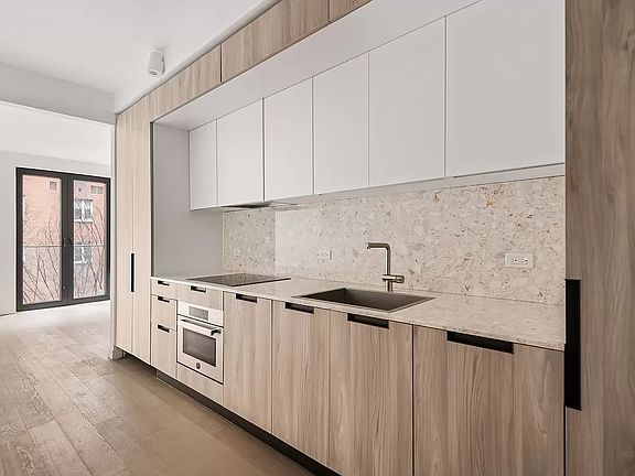 3rd image of 181 E 101st St #507