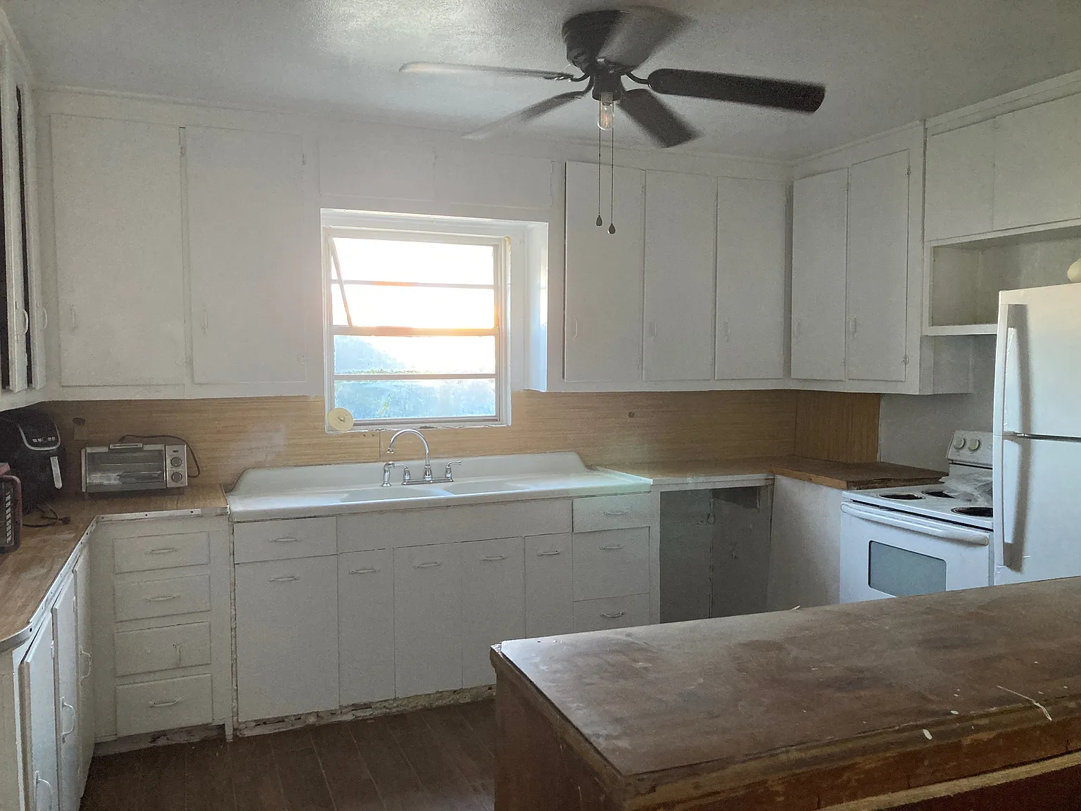 2 bed, 900 sqft, $1,500 — Photo 3