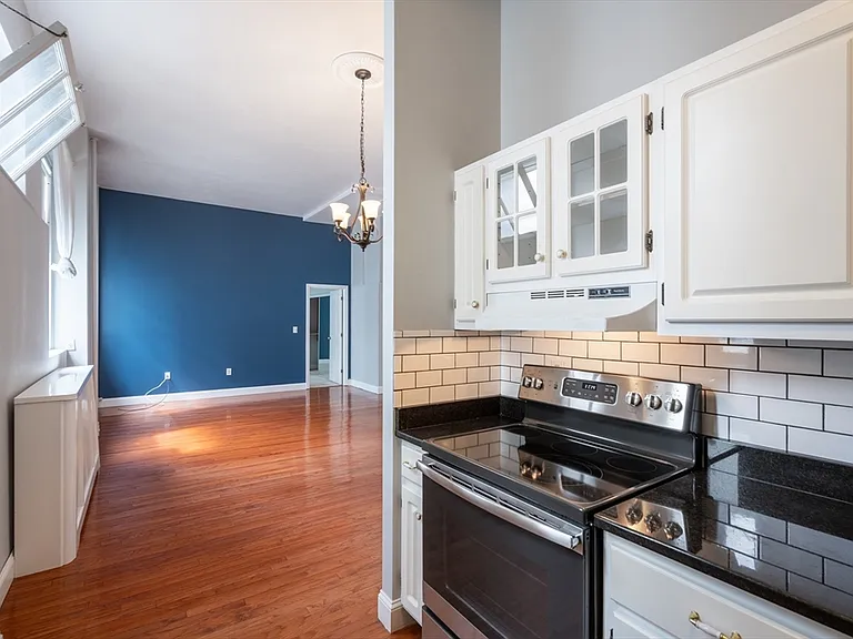 16 Balmoral St #422 — Photo 10