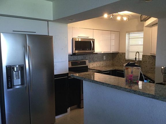 4th image of 8870 Fontainebleau Blvd APT 403
