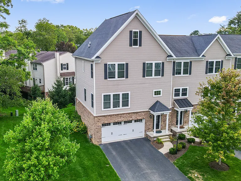 3114 Raintree Dr — Photo 30