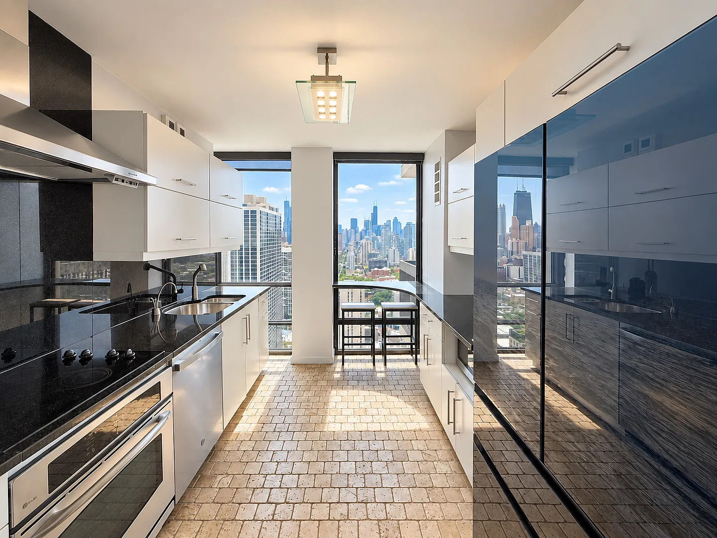 2 bed, 1019 sqft, $4,400 — Photo 3