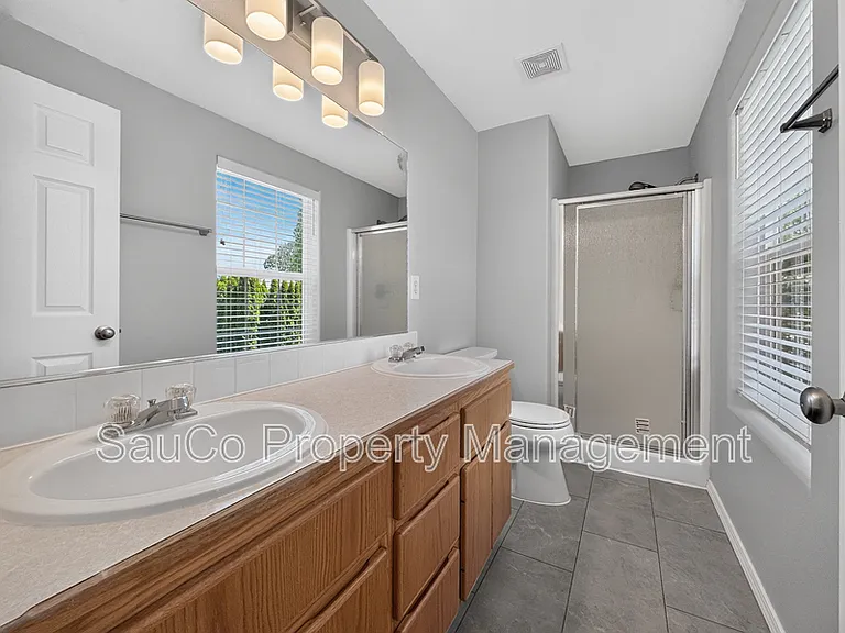 48 S 17th Ct — Photo 16