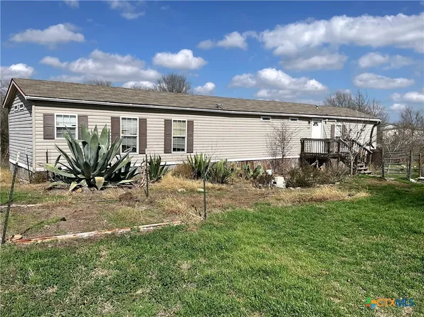 145 Indian Trl, Lockhart, TX 78644