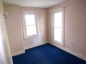 5th image of 338 W High St