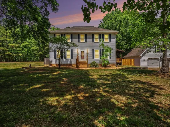 2640 Avent Ferry Rd, Holly Springs, NC 27540