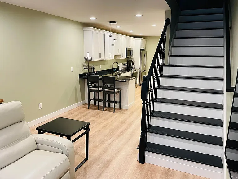 69 Washington St #2 — Photo 4
