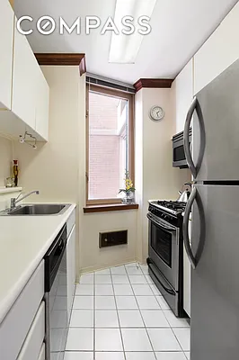 Sold by Compass | media 18