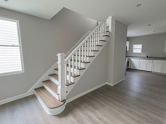 2nd image of 433 Pennsylvania Ave #433