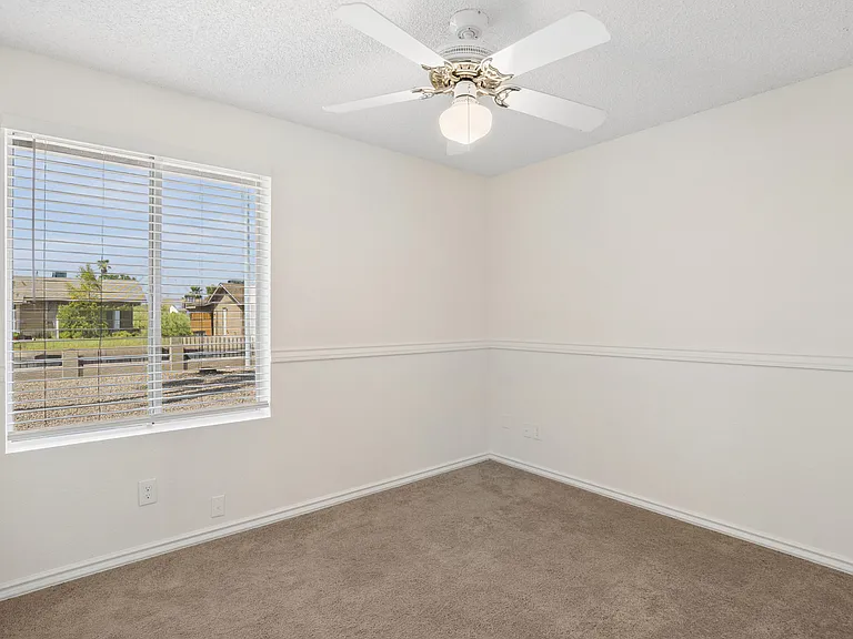 737 W El Prado Rd — Photo 23